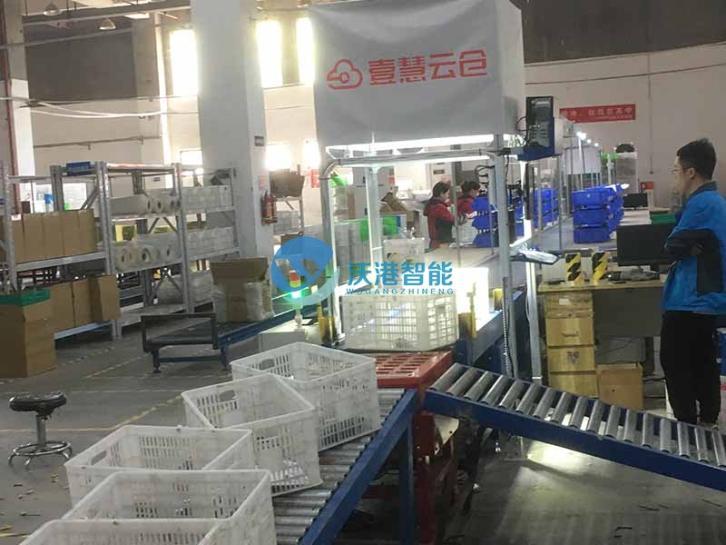 壹慧云倉流水線DWS自動在線掃碼量方稱重+分揀系統(tǒng)項目